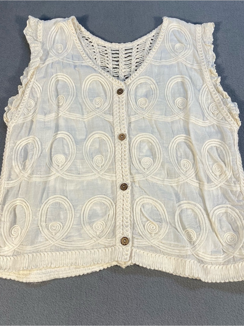 Women’s Cream Woven Loop Embroidered Button-Front Top, size XS